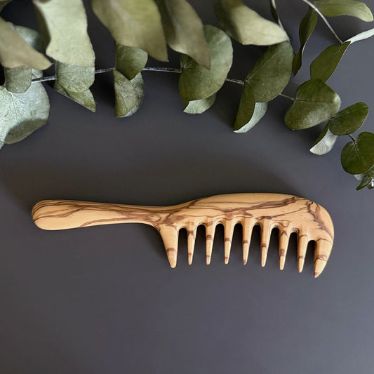 Helene Olive Wood Wide-Tooth Handle Comb – Personalized, Natural and Stylish